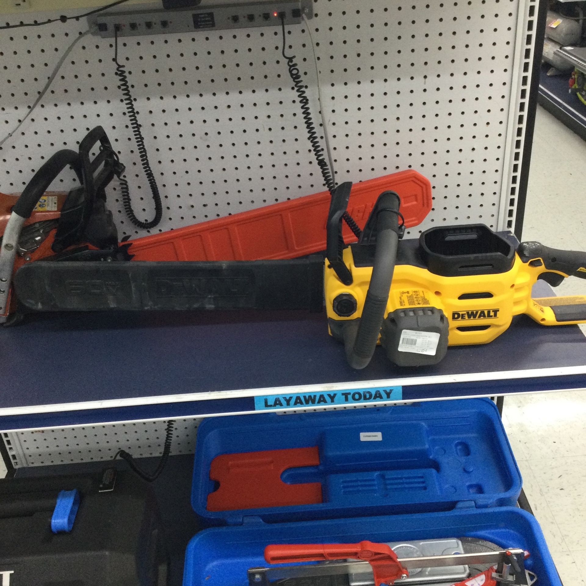 Dewalt Battery Powered Chainsaw