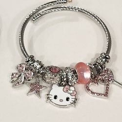 Hello KITTY bracelet .brand New.Pick Up In Pasadena 