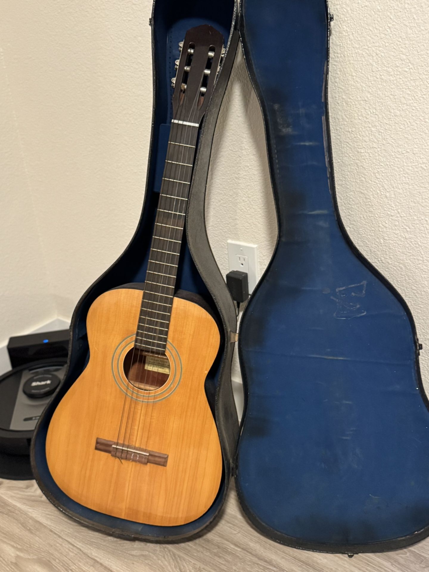 Harmony H174 Guitar With Case