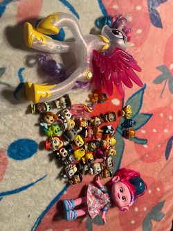 Mixed Lot of Small Toy Figures