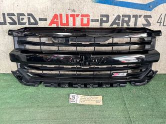 2smallcracks 2016 - 2017 - 2018 - 2019 CHEVROLET SILVERADO 1500 Z71 GRILLE OEM AY67361