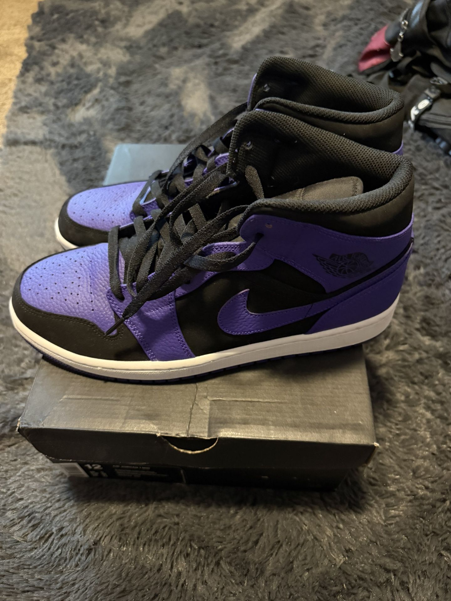 AIR JORDAN 1 MID BLACK/DARK CONCORD-WHITE Size 12