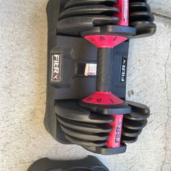 Adjustable Dumbbell Set For 💪🏽🔥