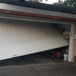 Garage Door Off Tracks 