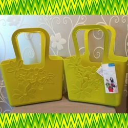 NEW PAIR OF PLASTIC TOTE CARRY CASES
