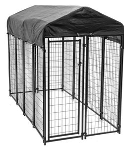 Lucky Dog Outdoor Covered Kennel – Like New