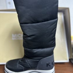 Michael Kors Gamma Boot Size 10