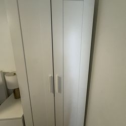 Wardrobe with 2 doors
