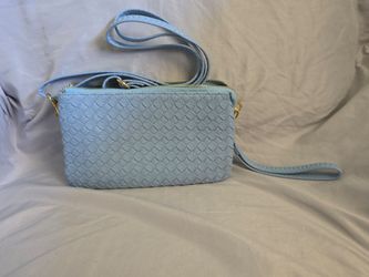 CUTE CROSSBODY