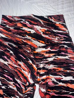 Lululemon abstract print leggings size 4