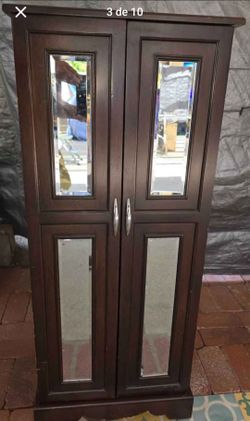 JEWELRY stand with mirror