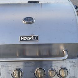 NexGrill 5 Burner Propane Gas Grill with Rotisserie Burner