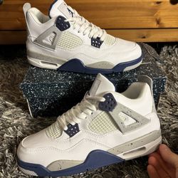 Midnight Navy Jordan 4s Size 8 Men’s Sneakers