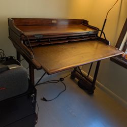 Desk Theodore Alexander