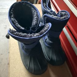 kids snow boots size 13