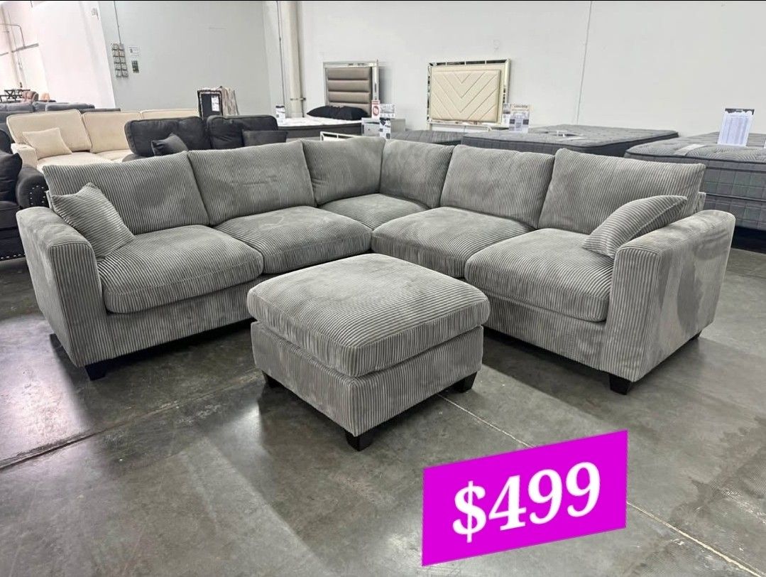 BRAND NEW 4PCS SECTIONAL SOFA SET WITH OTTOMAN AND ACCENT PILLOW INCLUDED $499+ Tax