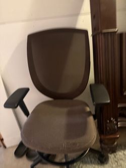 Mesh office chair