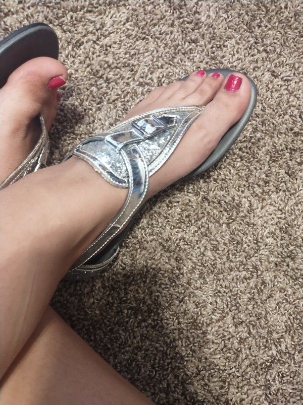 New Silver Size 7 Women Sandels