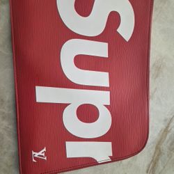 Louis Vitton Supreme Bag
