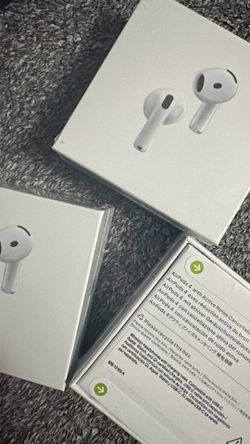 Selling These AirPods. I Have Multiple‼️‼️