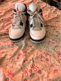 Jordan 4s