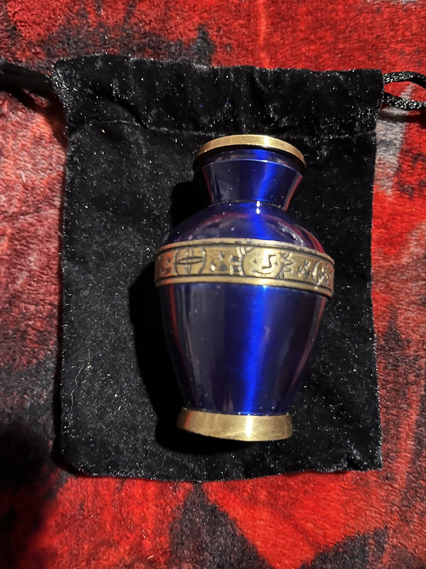 Small Fedmax Urn