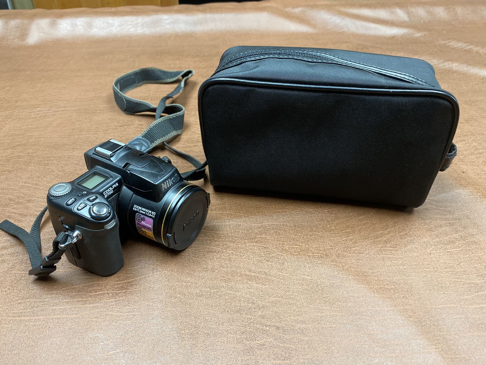 Nikon Coolpix 8700 Camera 