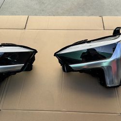 2022 2023 2024 Toyota Tundra Oem Headlights Excellent Condition