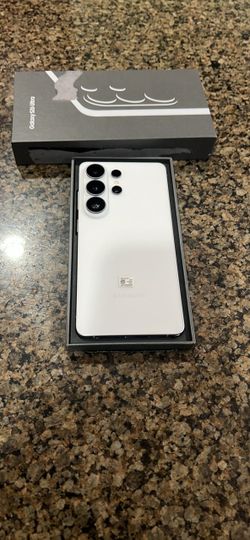 Brand new Samsung S26 ultra factory unlcoked with warranty and receipt
