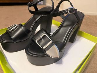 Madden Girl Black Platform Heels – Size 6.5 – Used