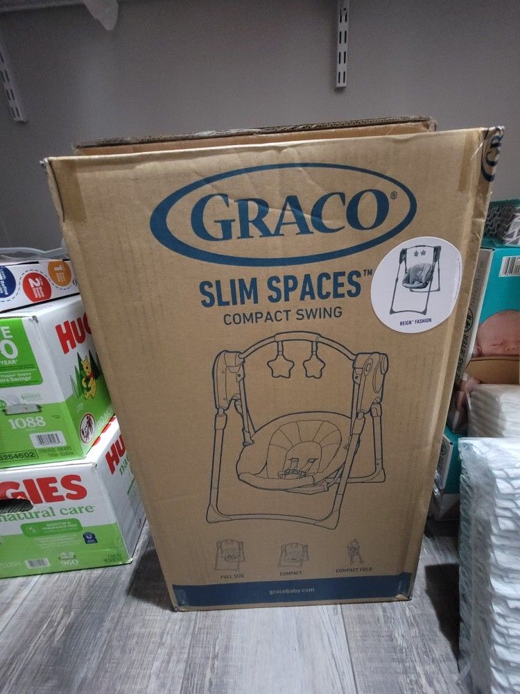 Graco Slim Spaces Compact Swing
