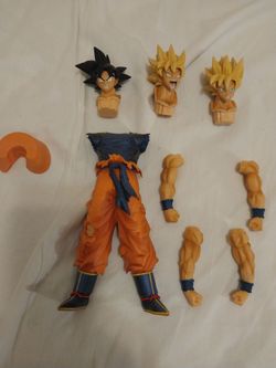 Very Rare Goku figure (authentic)