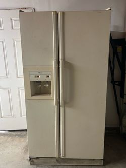 FREE refrigerator side-by-side