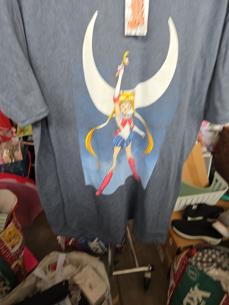 New Sailor Moon Size Large Tshirt Grey Blue