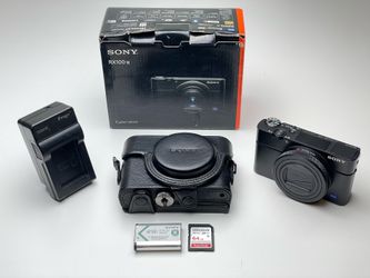 Sony RX100 VII Digital Camera