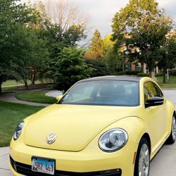 2013 Volkswagen Beetle 2.5L Yellow