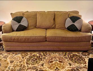 Couch/ Sofa- “Bassett Furniture”