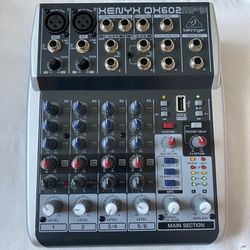 VINTAGE Behringer Xenyx QX602MP3 Mixer with USB MP3 Playback