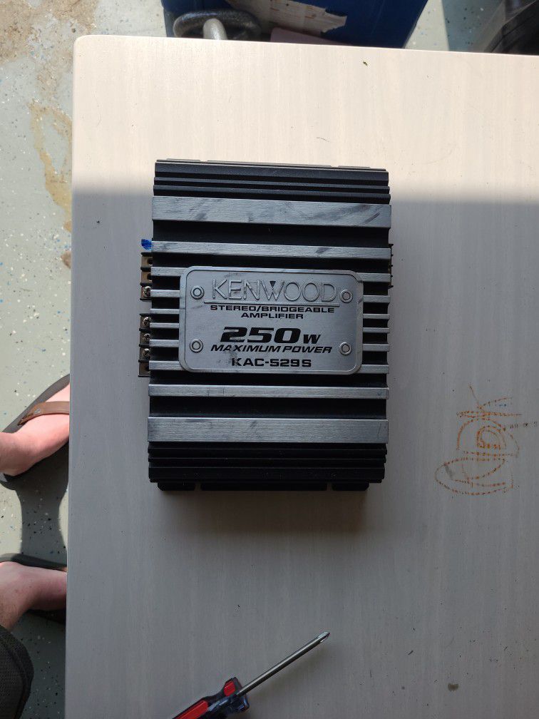 Kenwood 250w Amplifier/ Car Audio