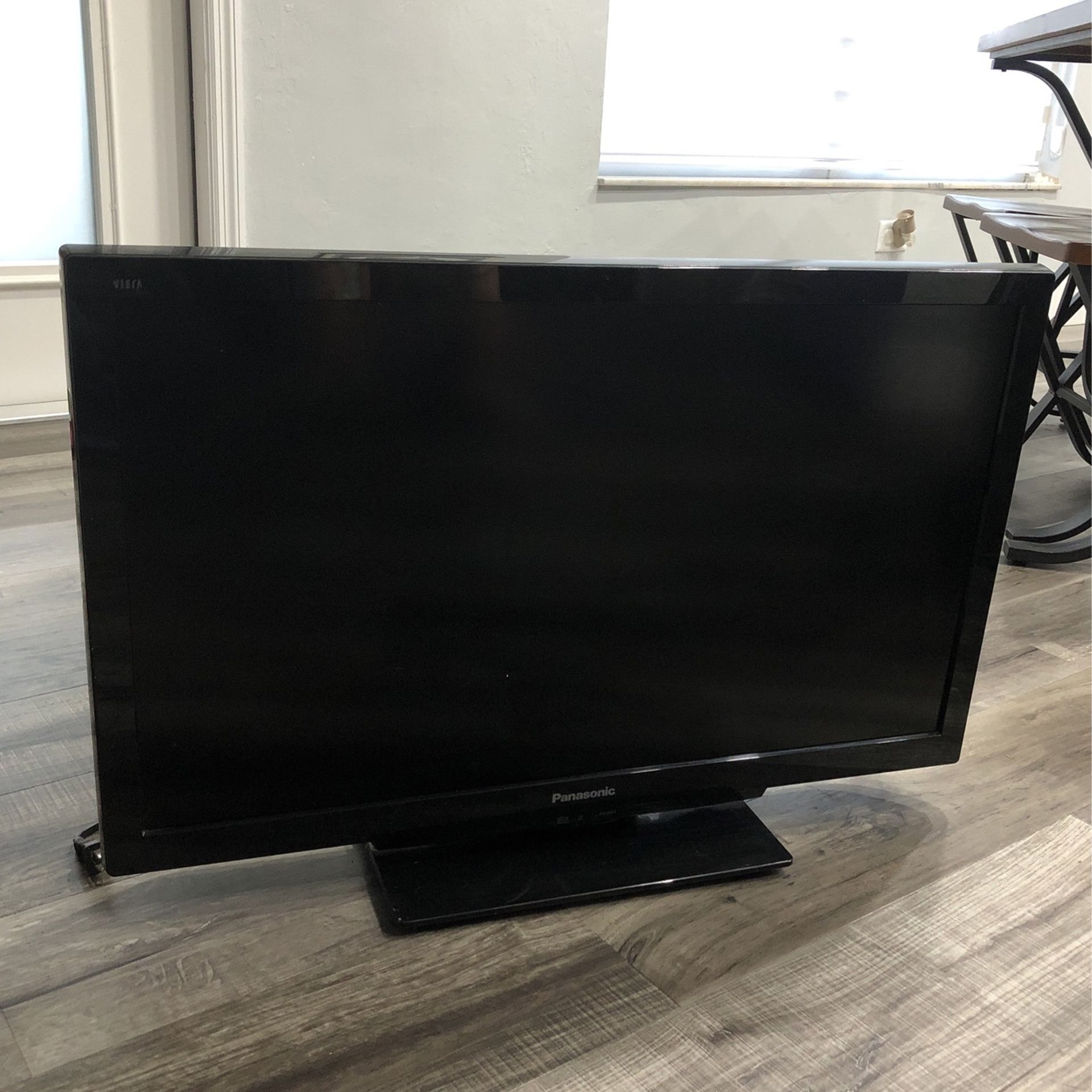 Panasonic 32 LCD TV