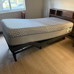 TWIN XL  Tempur Ergo bed frame with Sealy Posturepedic Hybrid Mattress. 