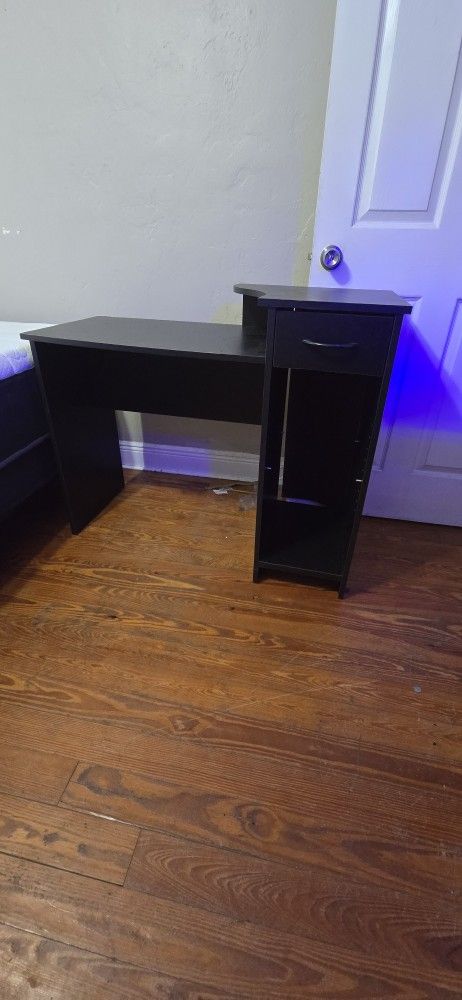 Furnitures And T.V. For Sale!!!!! In Lake Worth Beach F.L