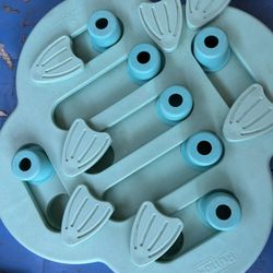 Cat Or Puppy Find A Treat Toy