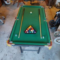 Mini Pool Table