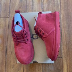 New Women’s Ugg Sz 7 Red Boots 