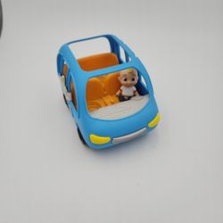 CoComelon Family Fun Car - 8 Inches - Blue Deluxe - Sounds & 3.5" JJ Figure

