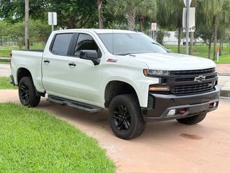 Chevrolet Silverado 1500 Z71 Crew Cab Pickup