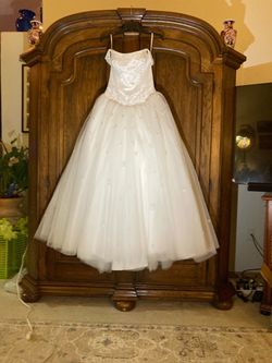 Wedding dress
