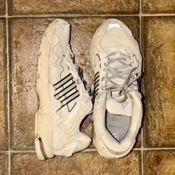 adidas Response CL Bad Bunny Mens US Size 10