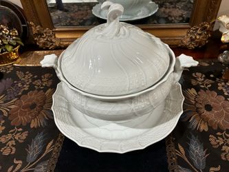 Hutschenreuther Dresden Soup Toureen